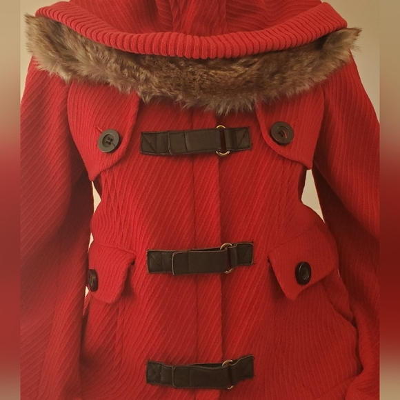 Little Red Winter Coat With Hood Faux Fur - Picture 2 of 13